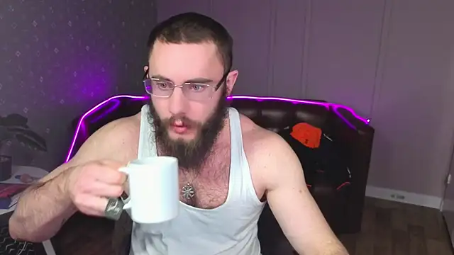 Snapshot of Ant_Power chatting on 12-21-25, 09:49 Ant Power online show from 12-21-25, 09:49