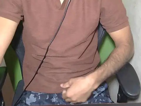 Snapshot of Michal_Fransis chatting on 03-27-26, 12:05 Michal Fransis online show from 03-27-26, 12:05