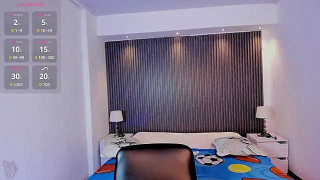 TiffanyHoustton online show from 03-25-26, 12:00