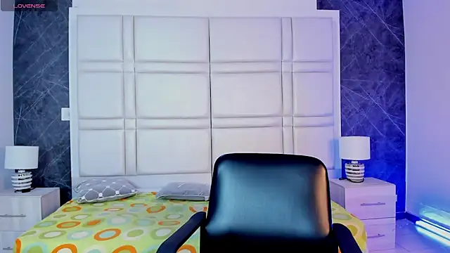 Snapshot of TiffanyHoustton chatting on 04-23-26, 11:53 TiffanyHoustton online show from 04-23-26, 11:53