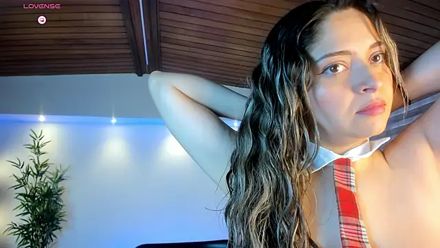 Snapshot of TiffanyHoustton chatting on 07-16-26, 11:49 TiffanyHoustton online show from 07-16-26, 11:49