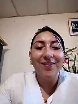 Valeria montana  online show from 02-18-26, 11:11