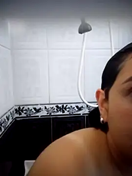 Snapshot of Valeria_montana_ chatting on 05-10-26, 05:40 Valeria montana online show from 05-10-26, 05:40