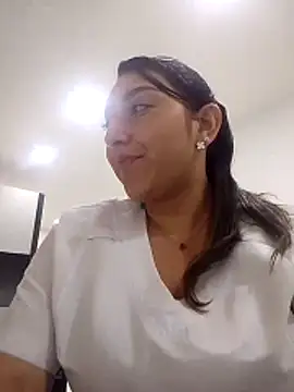 Snapshot of Valeria_montana_ chatting on 06-03-26, 06:46 Valeria montana online show from 06-03-26, 06:46