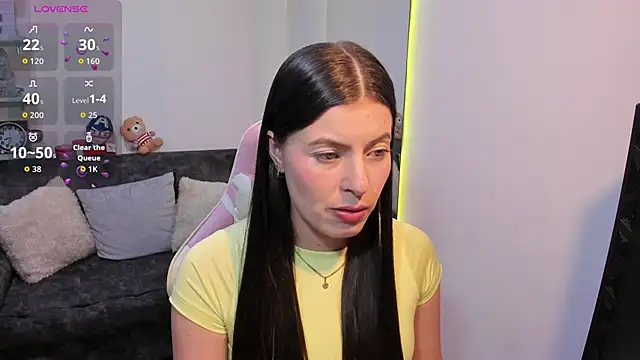 Snapshot of KatieCortes chatting on 01-06-26, 01:31 KatieCortes online show from 01-06-26, 01:31