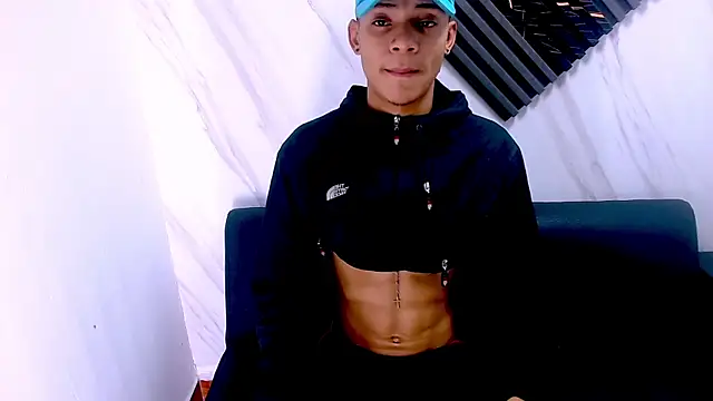 Axel Marcu online show from 12-18-25, 01:17