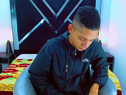 Axel Marcu online show from 12-21-25, 02:24