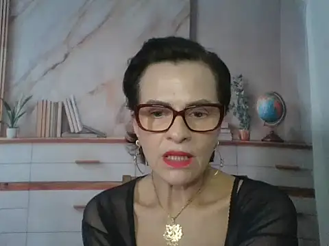 Snapshot of Luna-Hot0802 chatting on 01-06-26, 12:53 Luna-Hot0802 online show from 01-06-26, 12:53