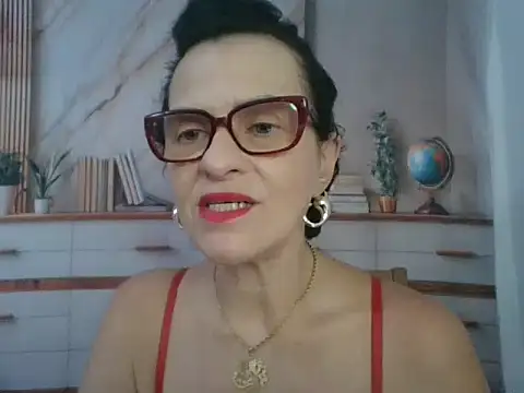 Snapshot of Luna-Hot0802 chatting on 01-16-26, 12:53 Luna-Hot0802 online show from 01-16-26, 12:53