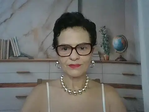 Snapshot of Luna-Hot0802 chatting on 02-13-26, 11:50 Luna-Hot0802 online show from 02-13-26, 11:50