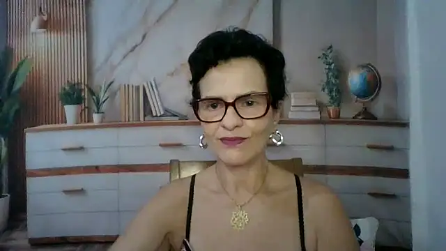 Snapshot of Luna-Hot0802 chatting on 02-20-26, 12:38 Luna-Hot0802 online show from 02-20-26, 12:38