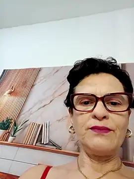 Snapshot of Luna-Hot0802 chatting on 02-26-26, 01:10 Luna-Hot0802 online show from 02-26-26, 01:10