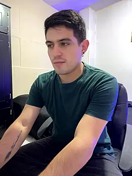 williamsmiiths16 online show from 01-12-26, 05:29