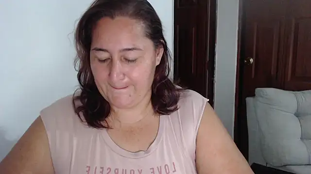 Snapshot of VioletBruces chatting on 01-07-26, 02:14 VioletBruces online show from 01-07-26, 02:14