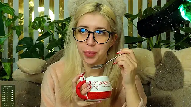 FlowweerGirl online show from 01-14-26, 09:15