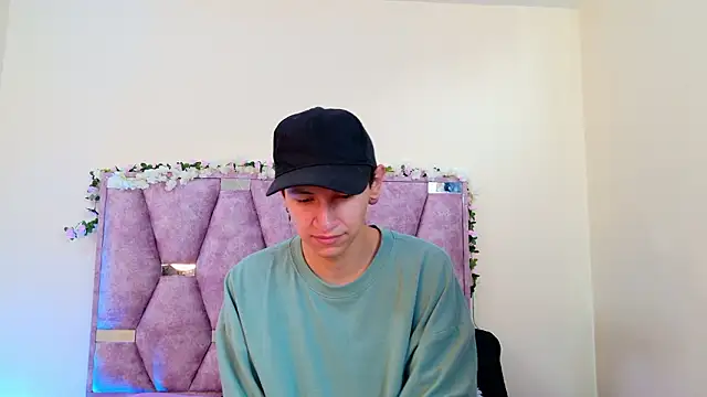 iris and damian online show from 02-12-26, 05:19