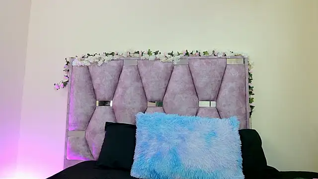 iris and damian online show from 02-17-26, 05:19