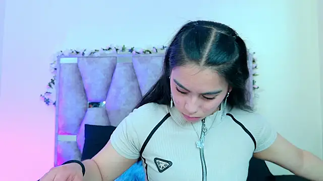 iris and damian online show from 04-08-26, 05:24