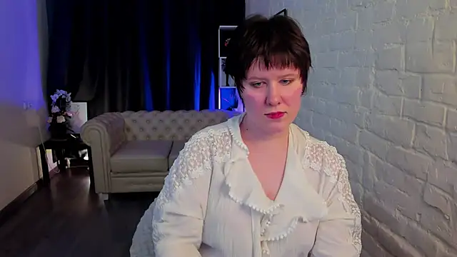 Snapshot of Eveleen_Brown chatting on 12-05-25, 01:52 Eveleen Brown online show from 12-05-25, 01:52