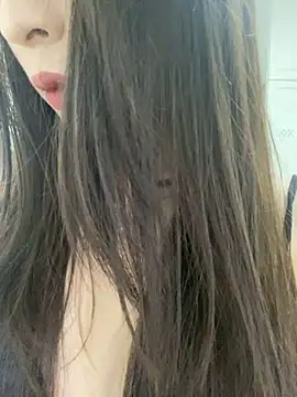 Snapshot of yaqing666 chatting on 06-08-26, 08:04 yaqing666 online show from 06-08-26, 08:04