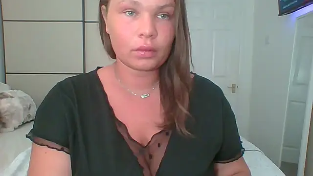 Snapshot of GEMMARMALADE chatting on 06-08-26, 06:41 GEMMARMALADE online show from 06-08-26, 06:41