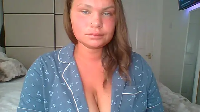 Snapshot of GEMMARMALADE chatting on 06-26-26, 06:01 GEMMARMALADE online show from 06-26-26, 06:01