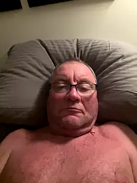 Snapshot of Toothpic1 chatting on 12-16-25, 09:03 Toothpic1 online show from 12-16-25, 09:03