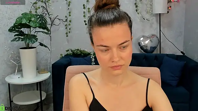 Snapshot of Graceee_ chatting on 07-18-26, 03:11 Graceee online show from 07-18-26, 03:11