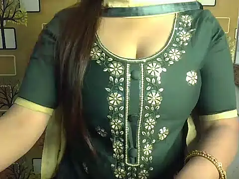 Hotty Suzuka online show from 12-17-25, 04:51