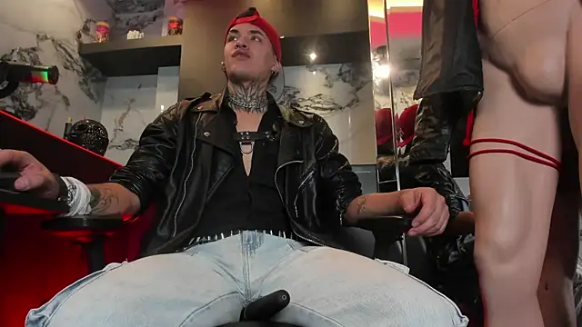 AlecBanne online show from 04-10-26, 10:58