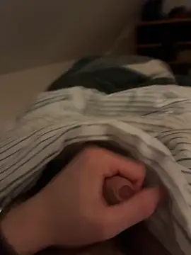 hannes256102 online show from 03-04-26, 09:32