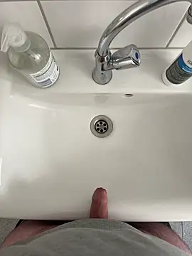 Snapshot of Dodo2223 chatting on 02-10-26, 12:53 Dodo2223 online show from 02-10-26, 12:53