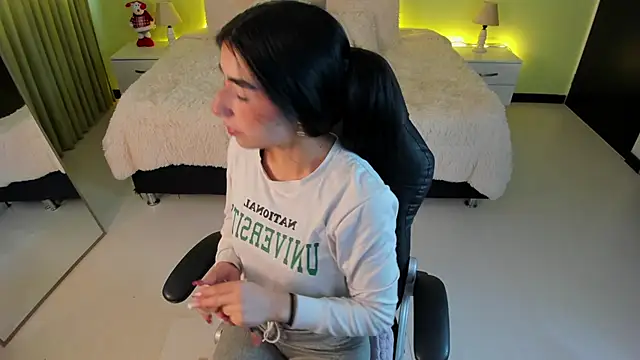 Snapshot of Celeste_Rous__ chatting on 01-07-26, 12:29 Celeste Rous online show from 01-07-26, 12:29