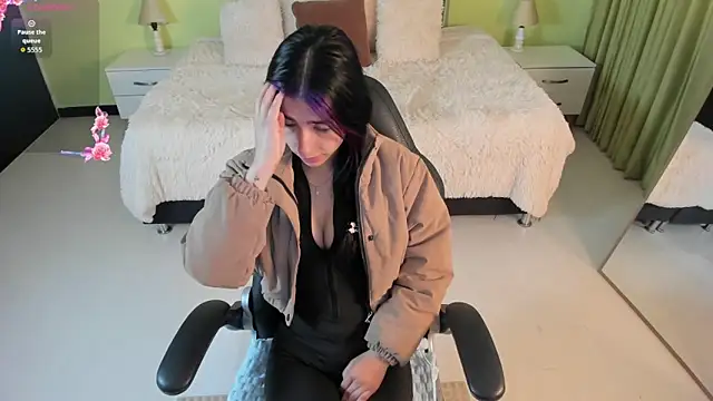 Snapshot of Celeste_Rous__ chatting on 02-18-26, 12:23 Celeste Rous online show from 02-18-26, 12:23