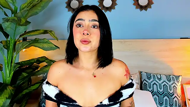 TaniaRedd  online show from 04-18-26, 04:44