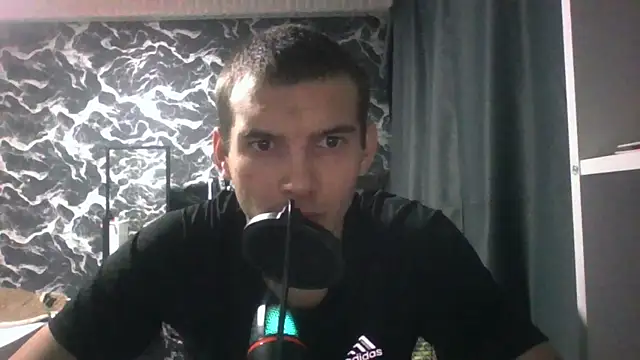 Snapshot of Noctyve chatting on 12-04-25, 01:42 Noctyve online show from 12-04-25, 01:42