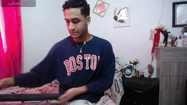 Snapshot of alessandrosavage chatting on 01-12-26, 09:20 alessandrosavage online show from 01-12-26, 09:20