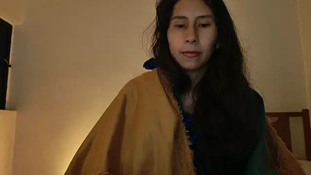 Snapshot of MoonLipsON- chatting on 06-11-26, 02:53 MoonLipsON- online show from 06-11-26, 02:53