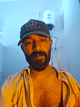 Snapshot of Bigkannan chatting on 05-08-26, 09:14 Bigkannan online show from 05-08-26, 09:14