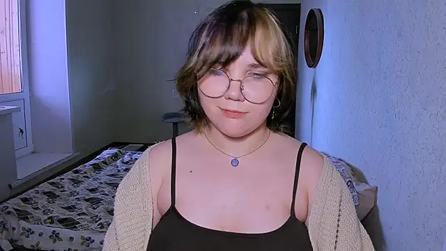 Lily-Violet online show from 04-01-26, 01:41