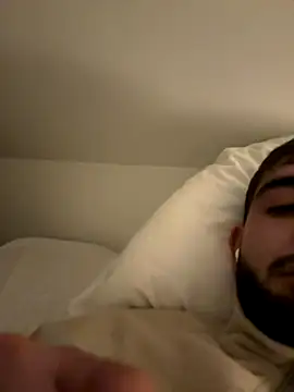 Snapshot of Davvidsm chatting on 12-19-25, 09:16 Davvidsm online show from 12-19-25, 09:16