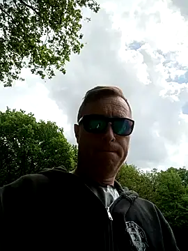 Snapshot of jefflatex45 chatting on 05-07-26, 11:26 jefflatex45 online show from 05-07-26, 11:26