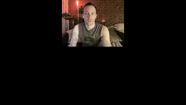 Snapshot of xanderxnyc chatting on 12-04-25, 11:35 xanderxnyc online show from 12-04-25, 11:35