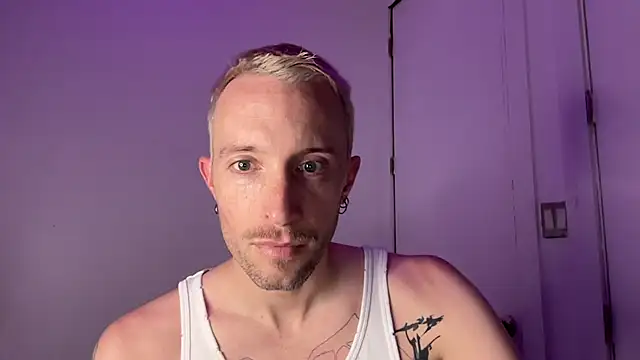 Snapshot of xanderxnyc chatting on 07-04-26, 10:49 xanderxnyc online show from 07-04-26, 10:49