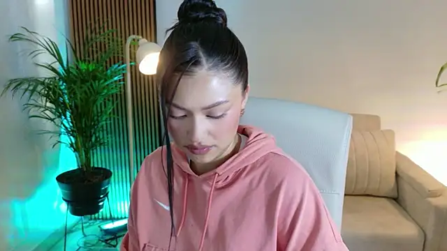 victoria   moon online show from 01-07-26, 01:57