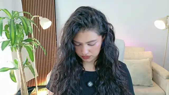 victoria   moon online show from 04-13-26, 02:00