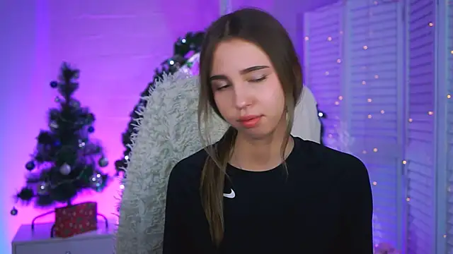 Snapshot of KimPorins chatting on 12-14-25, 01:38 KimPorins online show from 12-14-25, 01:38