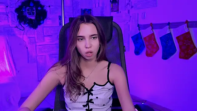 Snapshot of KimPorins chatting on 12-15-25, 01:15 KimPorins online show from 12-15-25, 01:15