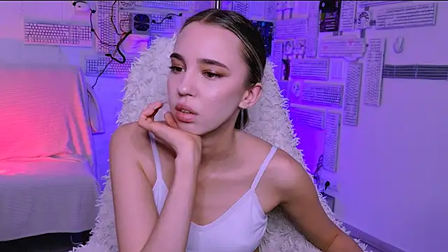 KimPorins online show from 04-17-26, 07:22