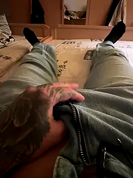 Snapshot of Jason_offizell chatting on 12-04-25, 01:31 Jason offizell online show from 12-04-25, 01:31